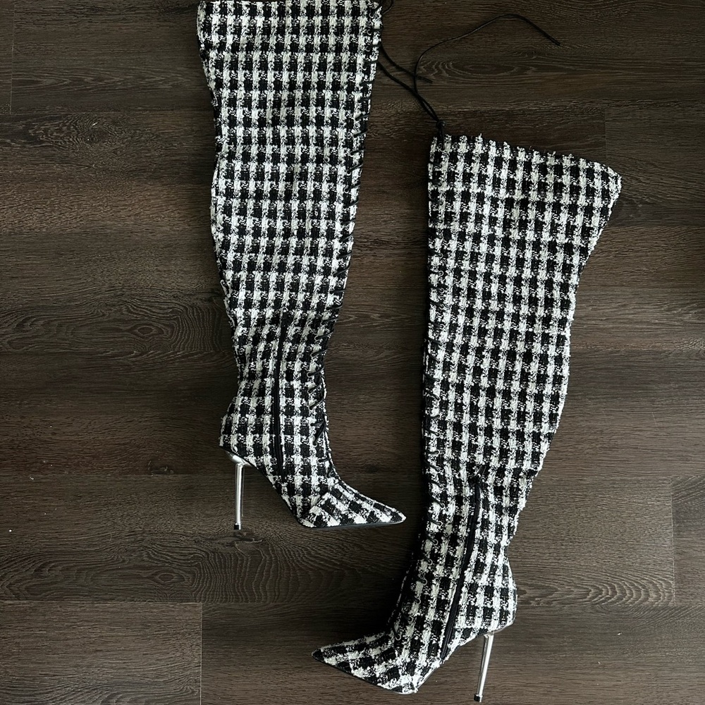 Fashion Nova Black and White Heeled Boots with Stiletto Heel
